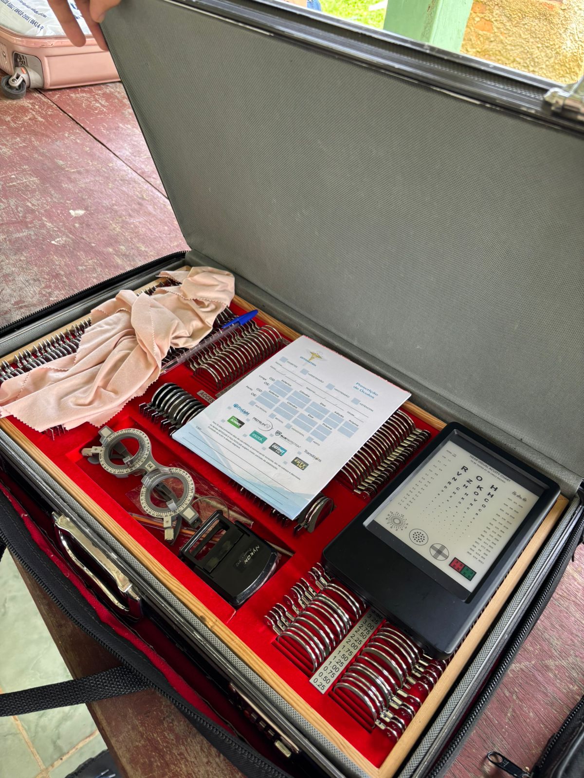 Material usado nas consultas irregulares - Foto: Divulgação.